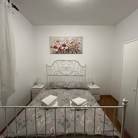 Kaštela Apartman Petra מראה חיצוני תמונה