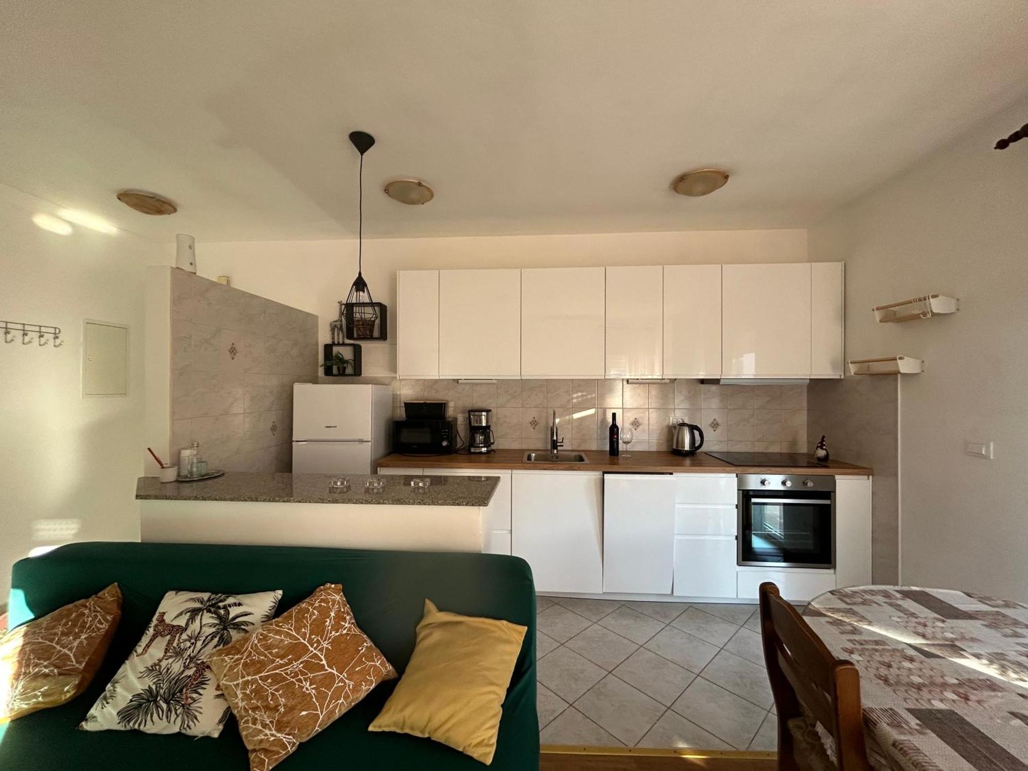 Kaštela Apartman Petra מראה חיצוני תמונה